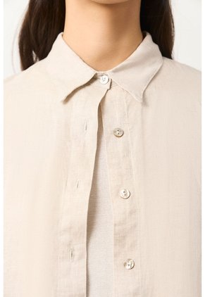 Camisa Manga Larga En Lino Para Mujer Peonia Camisa Manga Larga En Lino Para Mujer Peonia Arena M VÉLEZ