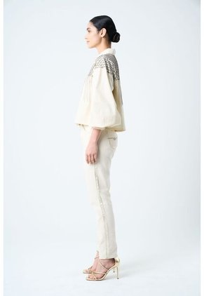 Chaqueta Alhena En Tejido Plano Para Mujer Bordado Millaré Chaqueta Alhena En Tejido Plano Para Mujer Bordado Millaré Crema XL VÉLEZ