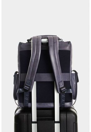 Morral De Cuero Para Hombre New Archaeology Morral De Cuero Para Hombre New Archaeology Azul Oscuro VÉLEZ