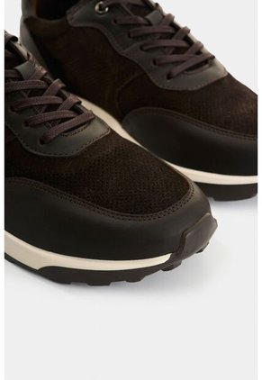 Tenis De Cuero Para Hombre Romeo 2 Tenis De Cuero Para Hombre Romeo 2 Cafe 38 VÉLEZ