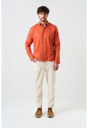 Camisa Manga Larga En Lino Para Hombre Silueta Semi Ajustada Camisa Manga Larga En Lino Para Hombre Silueta Semi Ajustada Naranja XXL VÉLEZ