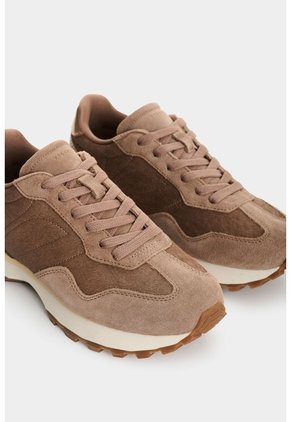 Tenis En Cuero Pelo Y Folia Para Mujer Sahara Tenis En Cuero Pelo Y Folia Para Mujer Sahara Tabaco 39 VÉLEZ