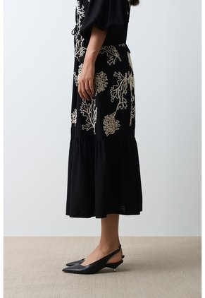 Vestido Bordado Cuello Nerú Para Mujer Efos Vestido Bordado Cuello Nerú Para Mujer Efos Negro 12 VÉLEZ