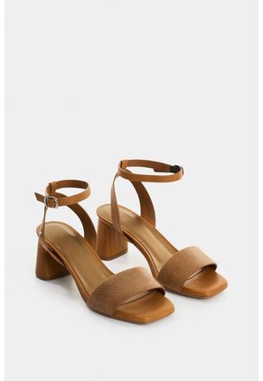 Sandalia Tacón De Cuero Grabado Para Mujer Kril Sandalia Tacón De Cuero Grabado Para Mujer Kril Miel 38 VÉLEZ