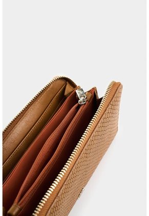 Porta Chequera De Cuero Grabado Para Mujer Tulia Porta Chequera De Cuero Grabado Para Mujer Tulia Miel VÉLEZ