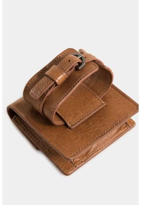 Monedero Pistacho De Cuero Liso Para Mujer Manija Con Hebilla Monedero Pistacho De Cuero Liso Para Mujer Manija Con Hebilla Miel Vélez