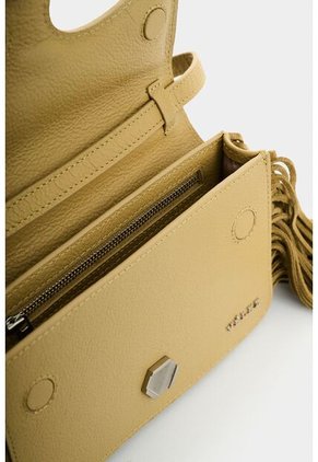 Bandolera Mini Garniel De Cuero Con Flecos Para Mujer Bandolera Mini Garniel De Cuero Con Flecos Para Mujer Verde Oliva VÉLEZ