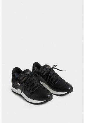 Zapatos Cordón Napoles 2.0 De Cuero Para Mujer Punteras En Contraste Zapatos Cordón Napoles 2.0 De Cuero Para Mujer Punteras En Contraste Negro 34 VÉLEZ