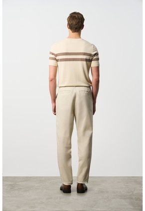 Pantalón Apis En Drill Para Hombre Silueta Baggy Pantalón Apis En Drill Para Hombre Silueta Baggy Beige 30 VÉLEZ