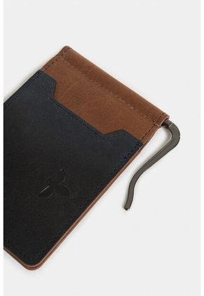 Porta Billetes Desértico De Cuero Para Hombre Contrastes De Color Porta Billetes Desértico De Cuero Para Hombre Contrastes De Color Azul Oscuro VÉLEZ