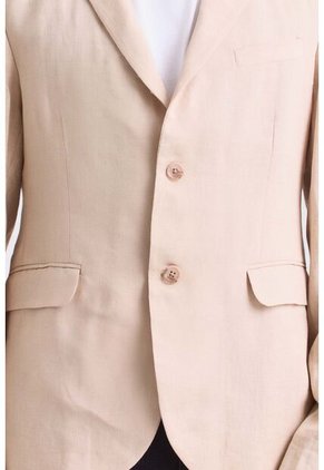 Blazer Yaqui En Lino Para Hombre Silueta Semi Ajustada Blazer Yaqui En Lino Para Hombre Silueta Semi Ajustada Crema L VÉLEZ