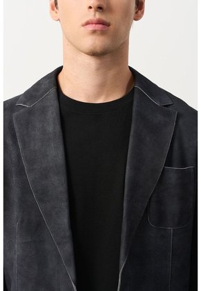 Blazer De Cuero Gamuzado Para Hombre Sole Blazer De Cuero Gamuzado Para Hombre Sole Negro M VÉLEZ
