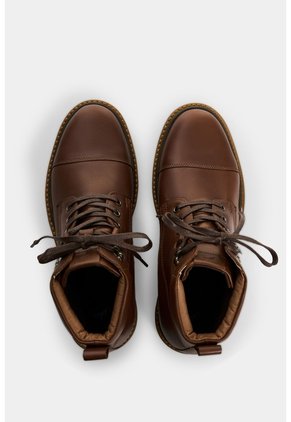 Botas Carioca 2.0 En Cuero Para Hombre Estilo Outdoor Botas Carioca 2.0 En Cuero Para Hombre Estilo Outdoor Miel 42 VÉLEZ