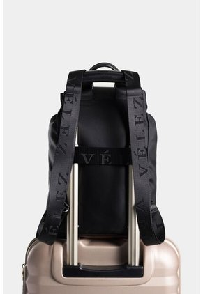 Tula Morral Nasca De Cuero Y Nylon Reciclado Para Mujer Estilo Urban Tula Morral Nasca De Cuero Y Nylon Reciclado Para Mujer Estilo Urban Negro Vélez