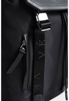 Tula Morral Nasca De Cuero Y Nylon Reciclado Para Mujer Estilo Urban Tula Morral Nasca De Cuero Y Nylon Reciclado Para Mujer Estilo Urban Negro Vélez