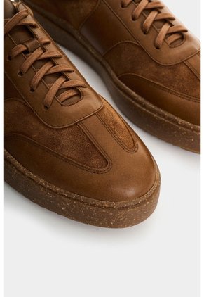 Tenis En Cuero Para Hombre Clima Nacar Tenis En Cuero Para Hombre Clima Nacar Miel 39 VÉLEZ