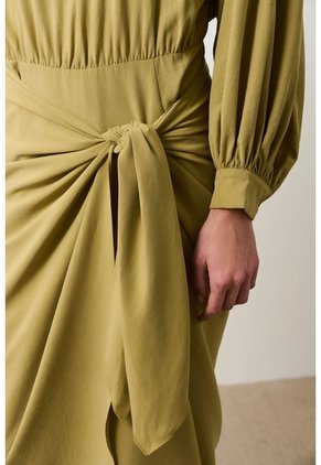 Vestido Antay Silueta Wrap Para Mujer Vestido Antay Silueta Wrap Para Mujer Verde Oliva 10 VÉLEZ