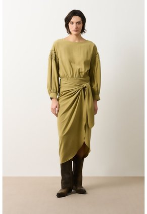 Vestido Antay Silueta Wrap Para Mujer Vestido Antay Silueta Wrap Para Mujer Verde Oliva 10 VÉLEZ