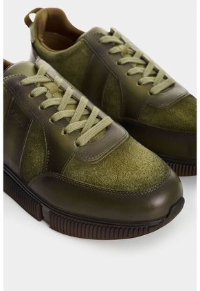 Tenis En Cuero Para Hombre Halo 2 Tenis En Cuero Para Hombre Halo 2 Verde Oliva 46 VÉLEZ
