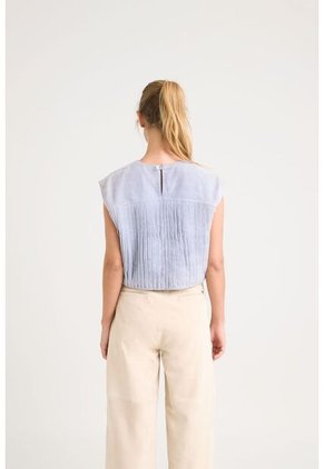 Camisa Clavel En Cuero Gamuza Para Mujer Detalle Prenses Camisa Clavel En Cuero Gamuza Para Mujer Detalle Prenses Azul Claro M VÉLEZ