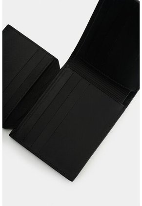 Kit Billetera + Llavero De Cuero Para Hombre Brand 2 Kit Billetera + Llavero De Cuero Para Hombre Brand 2 Negro VÉLEZ