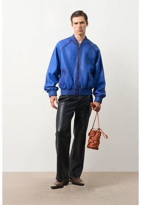 Chaqueta Bomber En Cuero Texturizado Para Hombre Calypso Chaqueta Bomber En Cuero Texturizado Para Hombre Calypso Azul XS VÉLEZ