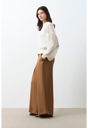 Sweater Tejido Taroa Para Mujer Semi Cropped Sweater Tejido Taroa Para Mujer Semi Cropped Crema L VÉLEZ