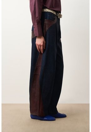 Jean Barrel En Denim Y Cuero Para Mujer Jean Barrel En Denim Y Cuero Para Mujer Vinotinto 12 VÉLEZ