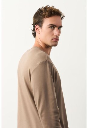 Camiseta Tejida Manga Larga Para Hombre Sabina Camiseta Tejida Manga Larga Para Hombre Sabina Tabaco S VÉLEZ