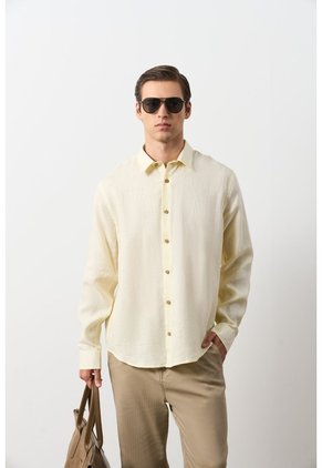 Camisa Manga Larga En Lino Para Hombre Silueta Semi Ajustada Camisa Manga Larga En Lino Para Hombre Silueta Semi Ajustada Amarillo XXL VÉLEZ