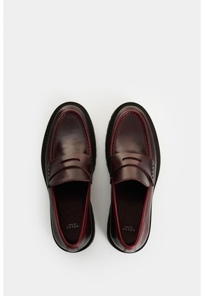 Mocasines En Cuero Para Hombre Tikal Mocasines En Cuero Para Hombre Tikal Vinotinto 38 VÉLEZ