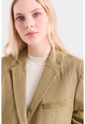 Blazer Aurora En Lino Para Mujer Fit Holgado Blazer Aurora En Lino Para Mujer Fit Holgado Verde Oliva M Vélez