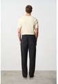 Pantalón Semi Holgado Para Hombre Ivy Pantalón Semi Holgado Para Hombre Ivy Gris Pistola 38 VÉLEZ de Vélez