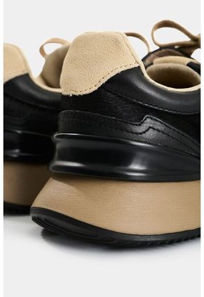 Tenis De Cuero Pelo Con Animal Print Para Mujer Elios Tenis De Cuero Pelo Con Animal Print Para Mujer Elios Negro 40 VÉLEZ