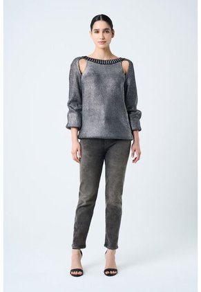 Jean Grey Silueta Mom Fit De Algodón Para Mujer Detalles Cuero Jean Grey Silueta Mom Fit De Algodón Para Mujer Detalles Cuero Gris 10 VÉLEZ