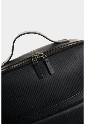 Morral Calgary De Cuero Para Hombre Silueta Slim Morral Calgary De Cuero Para Hombre Silueta Slim Negro VÉLEZ