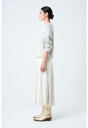 Sweater Draco Tejido Para Mujer Detalle Flecos Y Millaré Sweater Draco Tejido Para Mujer Detalle Flecos Y Millaré Crema XL VÉLEZ