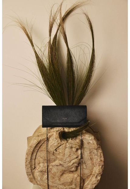 Porta Chequera Kauai De Cuero Pelo Para Mujer Corte Hexagonal Porta Chequera Kauai De Cuero Pelo Para Mujer Corte Hexagonal Negro Vélez