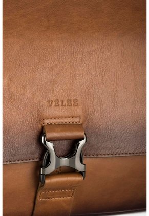 Maletín Portátil Ferrat De Cuero Para Hombre Doble Sistema De Cierre Maletín Portátil Ferrat De Cuero Para Hombre Doble Sistema De Cierre Miel VÉLEZ