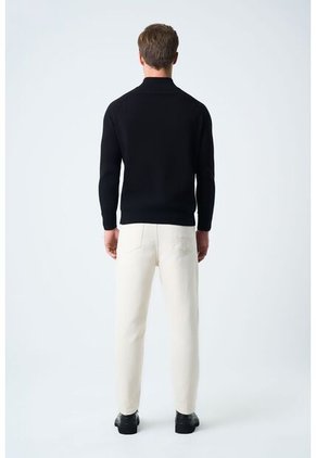 Sweater Misuri Tejido Para Hombre Cuello Alto Sweater Misuri Tejido Para Hombre Cuello Alto Negro XL VÉLEZ