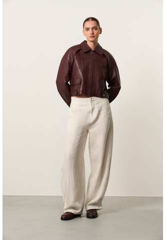 Pantalón Semi Barrel Para Mujer Savia Pantalón Semi Barrel Para Mujer Savia Crema 10 VÉLEZ Vélez