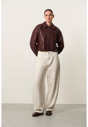 Pantalón Semi Barrel Para Mujer Savia Pantalón Semi Barrel Para Mujer Savia Crema 10 VÉLEZ