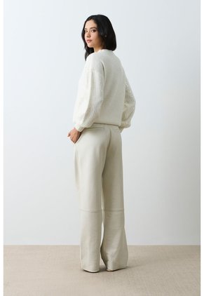 Sweater Tejido Oversized Para Mujer Nácar Sweater Tejido Oversized Para Mujer Nácar Crema L VÉLEZ