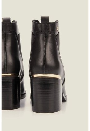 Botines Tacón De Cuero Aplique Botines Tacón De Cuero Aplique Negro 38 VÉLEZ