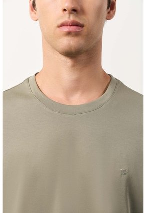 Camiseta Micropima Arizona Para Hombre Semi Ajustada Camiseta Micropima Arizona Para Hombre Semi Ajustada Verde M VÉLEZ
