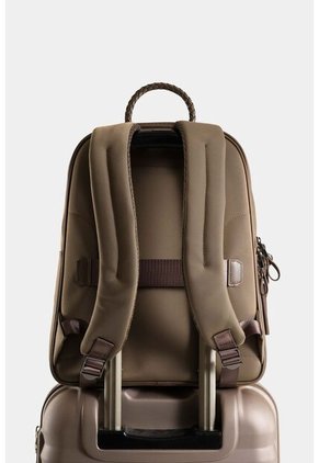 Tula Morral Legacy De Cuero Y Nylon Para Mujer Tag Para Viaje Tula Morral Legacy De Cuero Y Nylon Para Mujer Tag Para Viaje Arena VÉLEZ