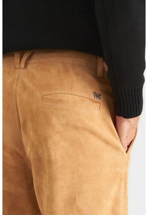 Pantalón Chino Cue De Gamuza River Para Hombre Silueta Holgada Pantalón Chino Cue De Gamuza River Para Hombre Silueta Holgada Arena 32 VÉLEZ