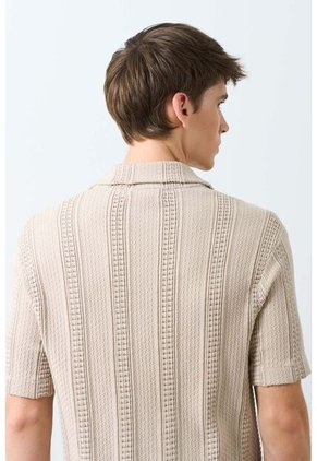 Camisa Manga Corta Resort Para Hombre Oroa Camisa Manga Corta Resort Para Hombre Oroa Crema S VÉLEZ