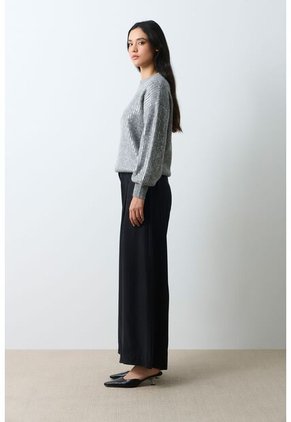 Sweater Tejido Oversized Para Mujer Nácar Sweater Tejido Oversized Para Mujer Nácar Gris XS VÉLEZ
