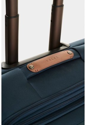 Maleta De Viaje En Lona Y Cuero Galaxy 16 Pulg Maleta De Viaje En Lona Y Cuero Galaxy 16 Pulg Azul Oscuro VÉLEZ